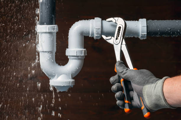 Professional Leak Detection technician working in Medford, NY